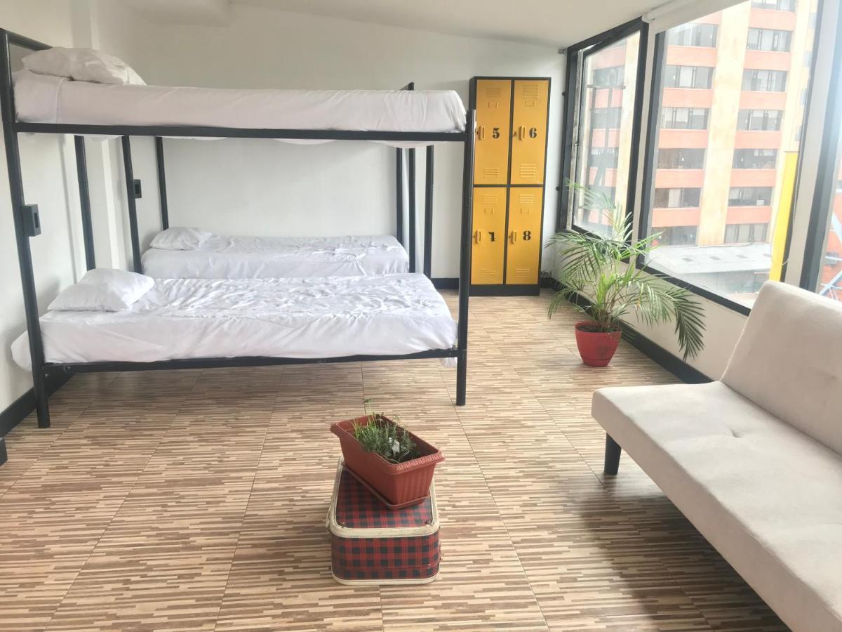 Hostal - Hotel - Apartaestudios Amoblados Chapinero Las Mandarinas - Coworking Bogota Ngoại thất bức ảnh
