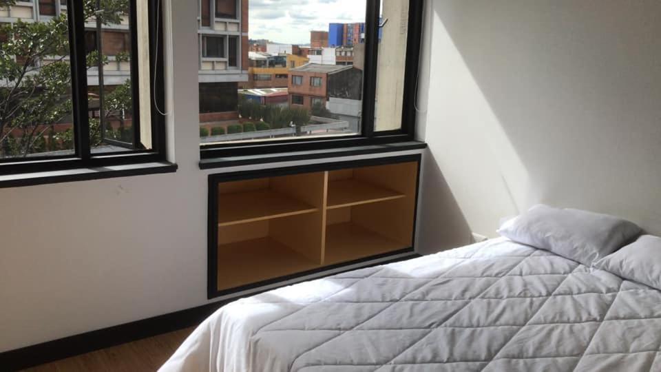 Hostal - Hotel - Apartaestudios Amoblados Chapinero Las Mandarinas - Coworking Bogota Ngoại thất bức ảnh